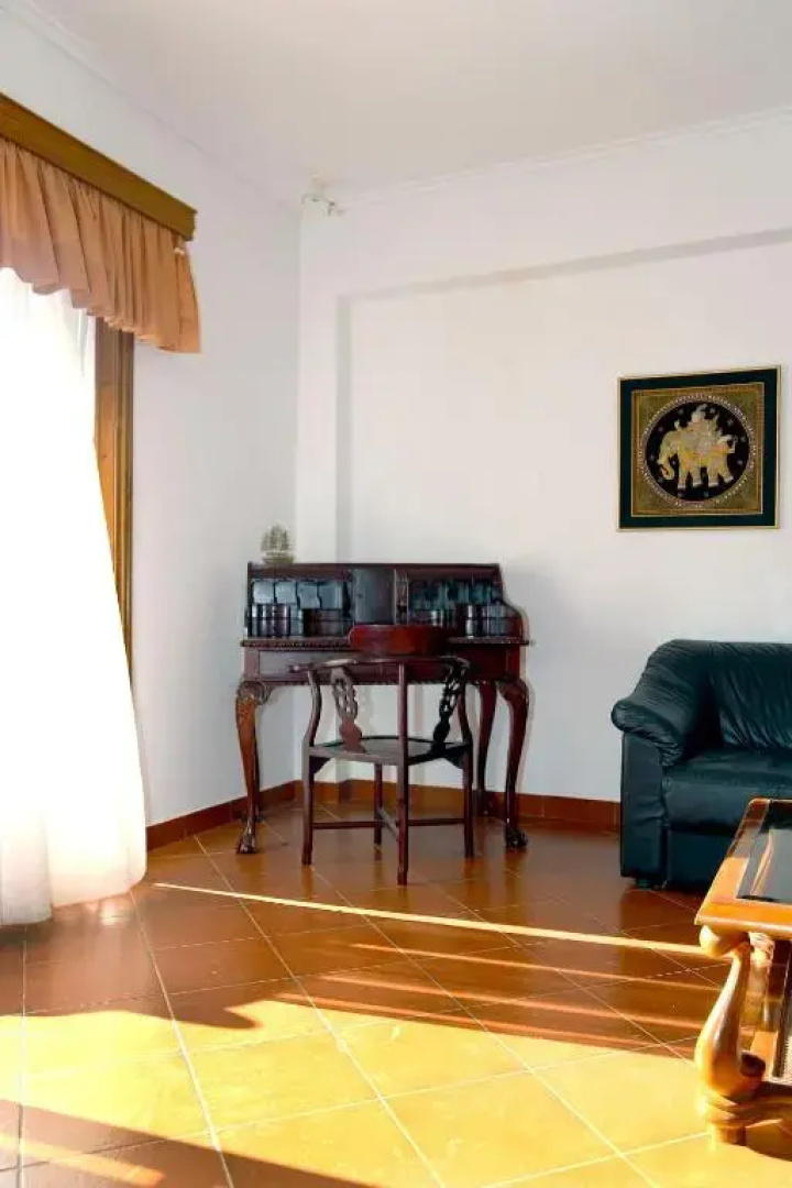 Candia House