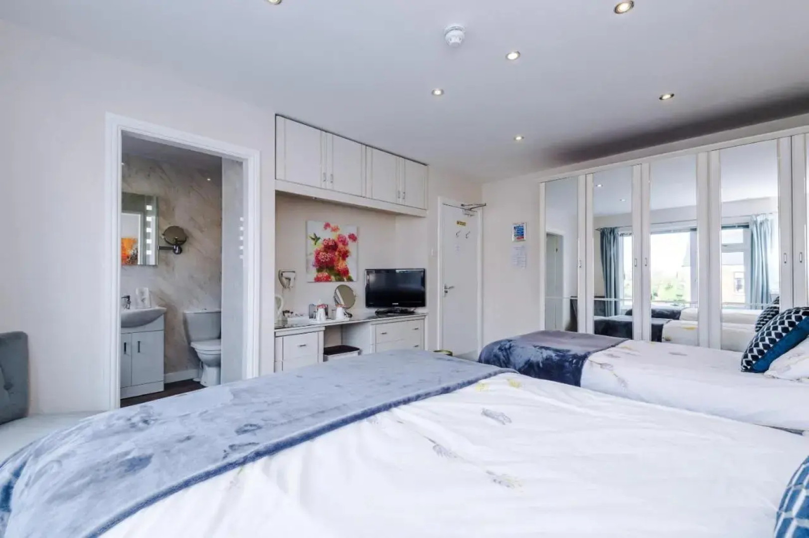 Holcombe Guest House