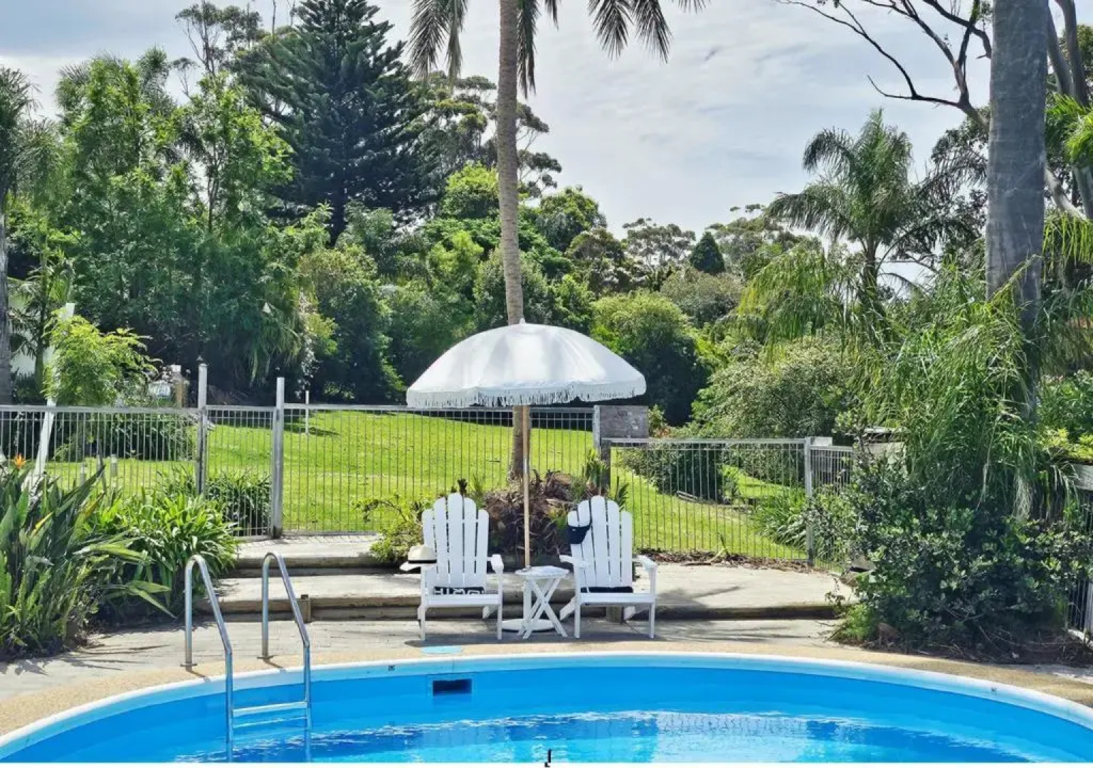 Mollymook Ocean View Motel - Welcoming Guests 18 Years and Older