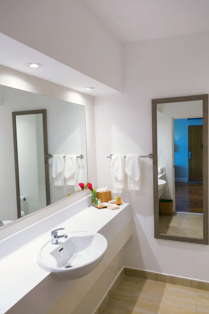 Waves Hotel And Spa