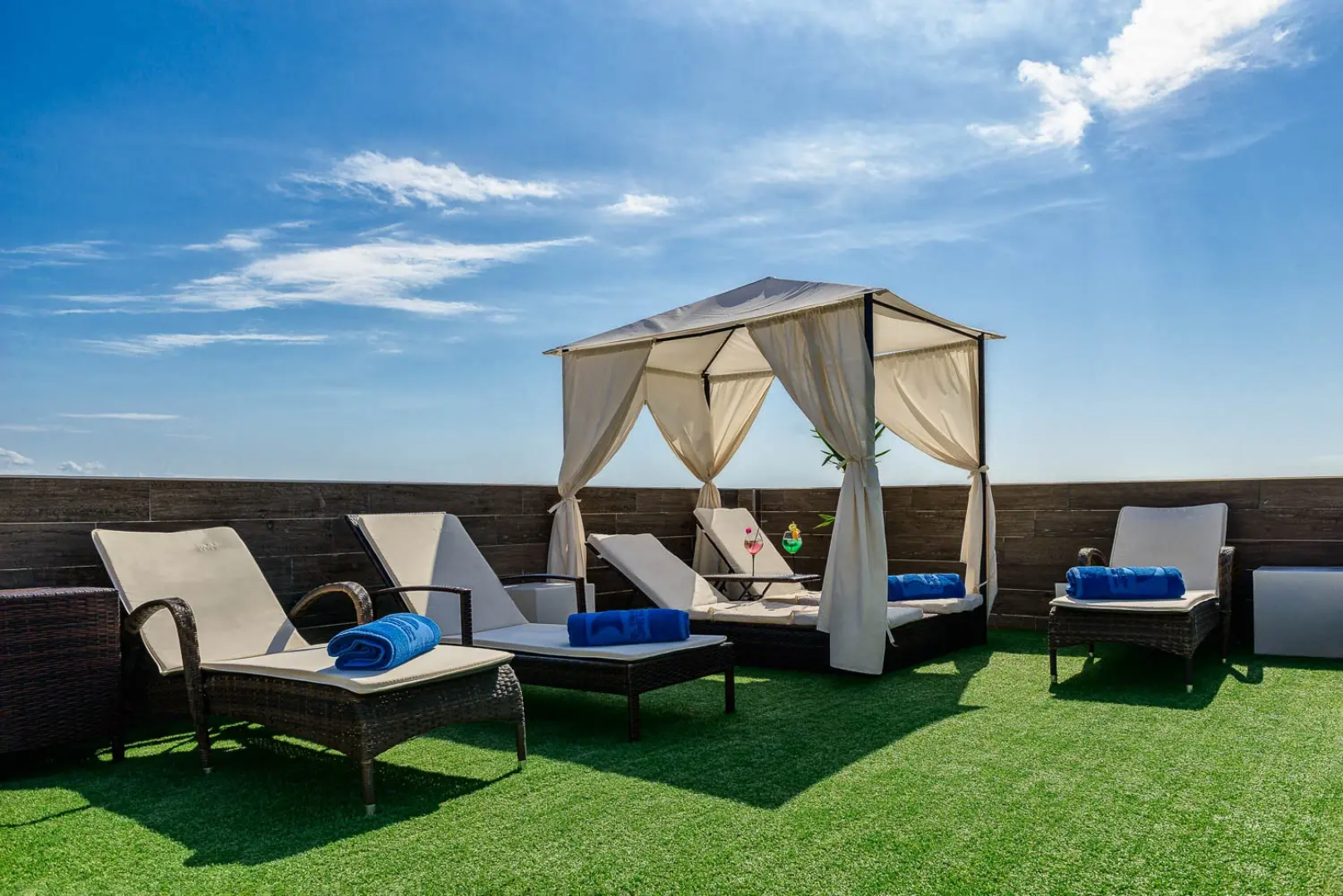 Отель Moon Dreams Torremolinos - Adults Recommended