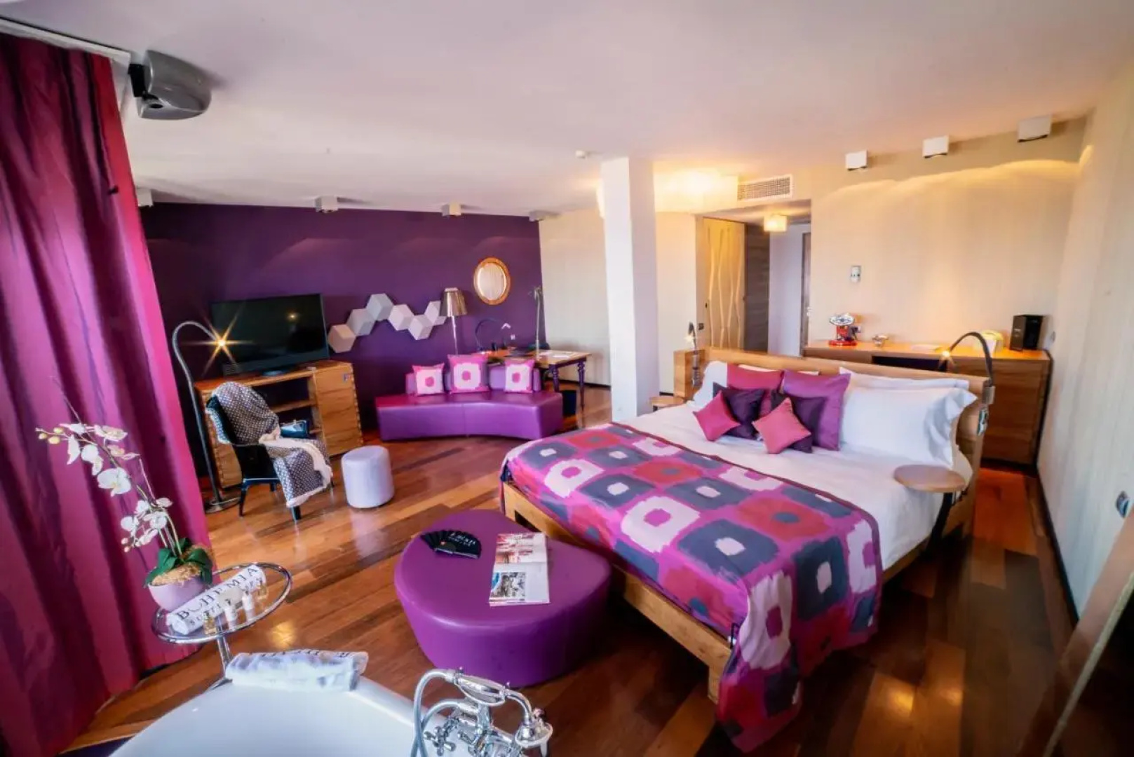 Bohemia Suites & Spa - Adults only
