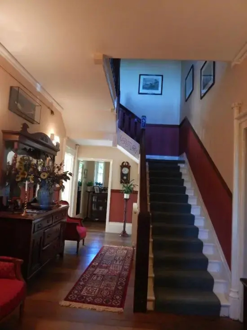 Burcombe Manor