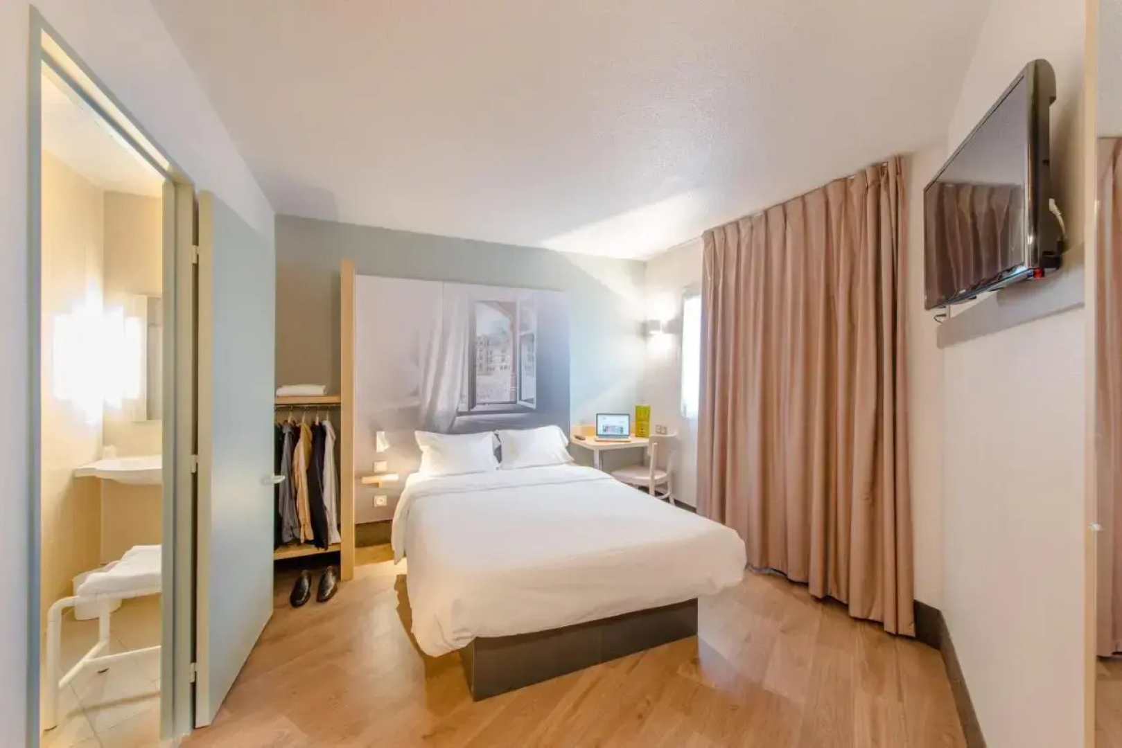 B&B HOTEL Blois Sud Vineuil