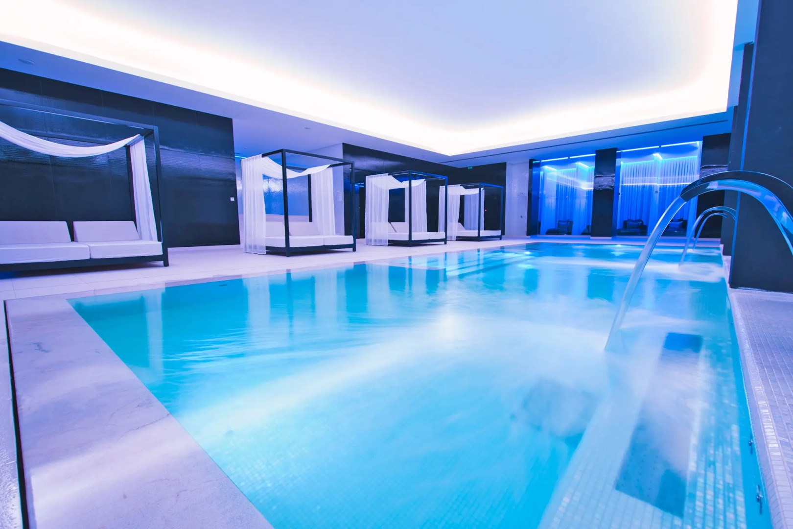 Wine & Books by the Sea