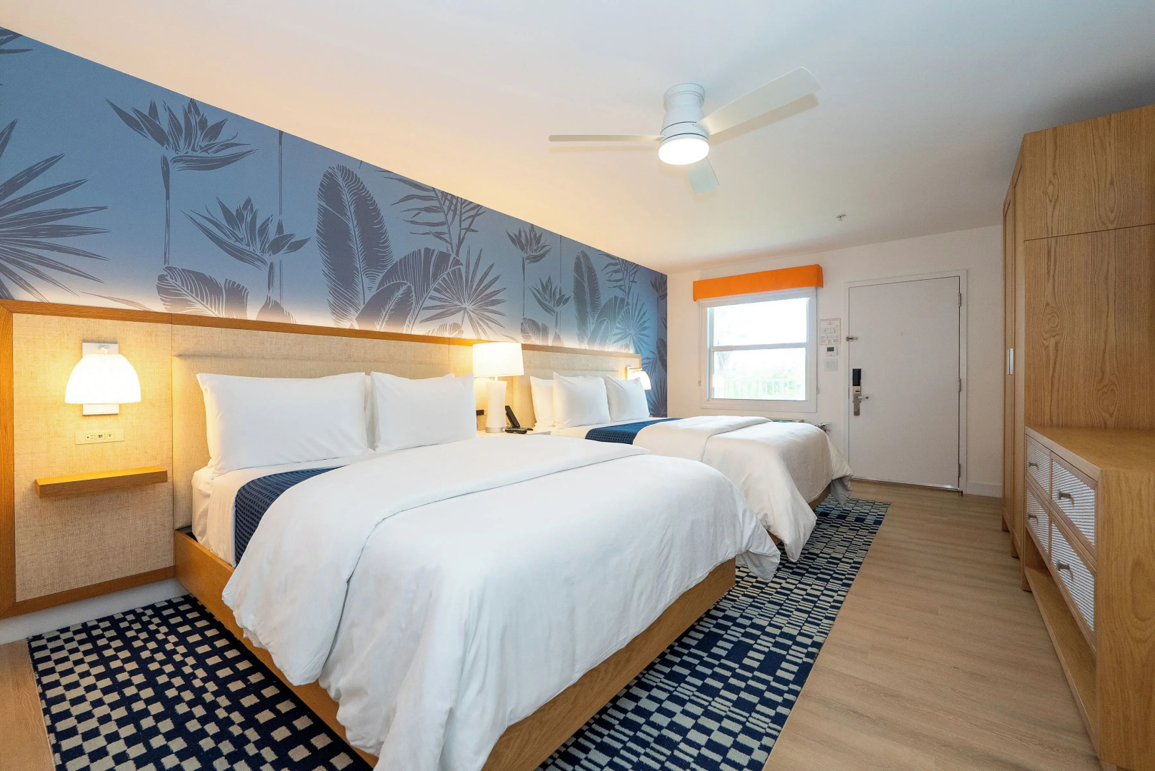 The Sunshine Hotel and Suites