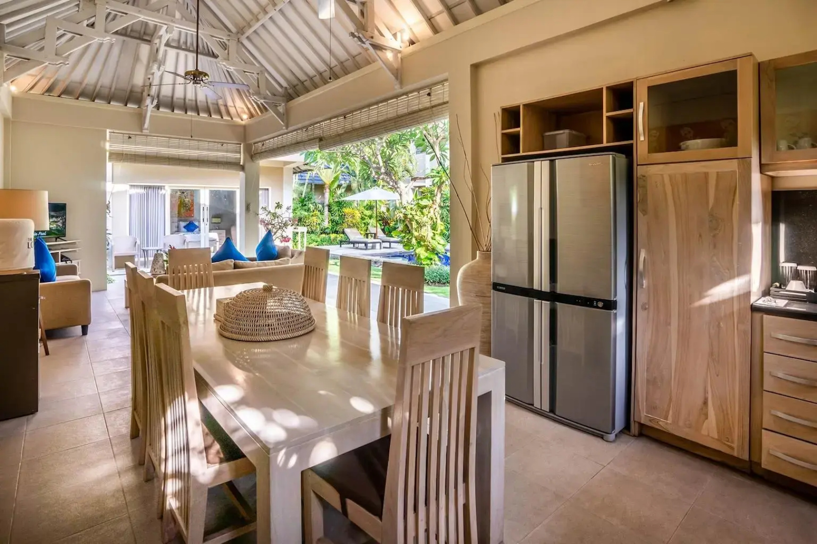 Lovina Beachhouse Villas