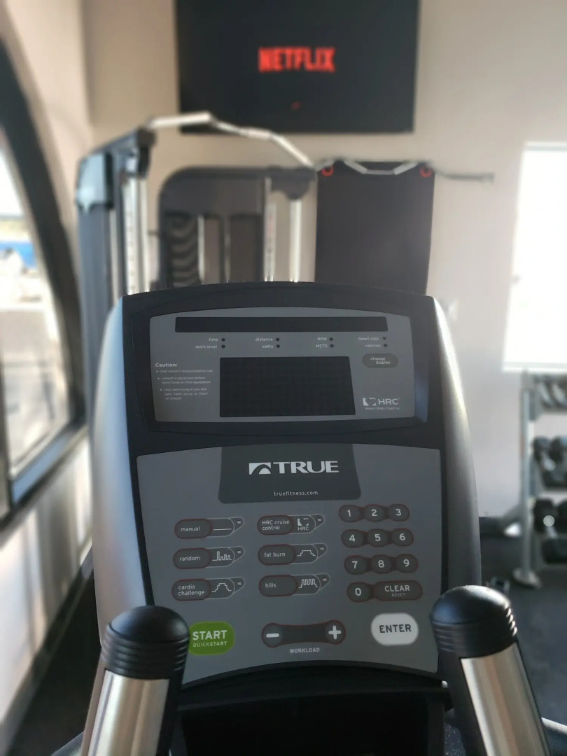 Hotel McCoy - Art, Coffee, Beer, Wine