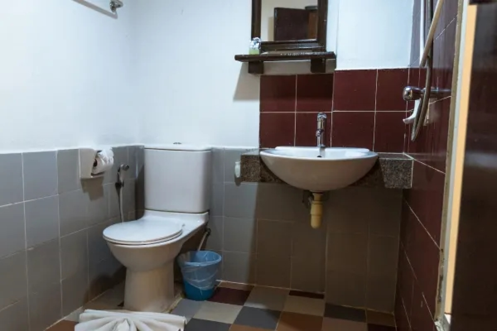 Отель Porterhouse Beach