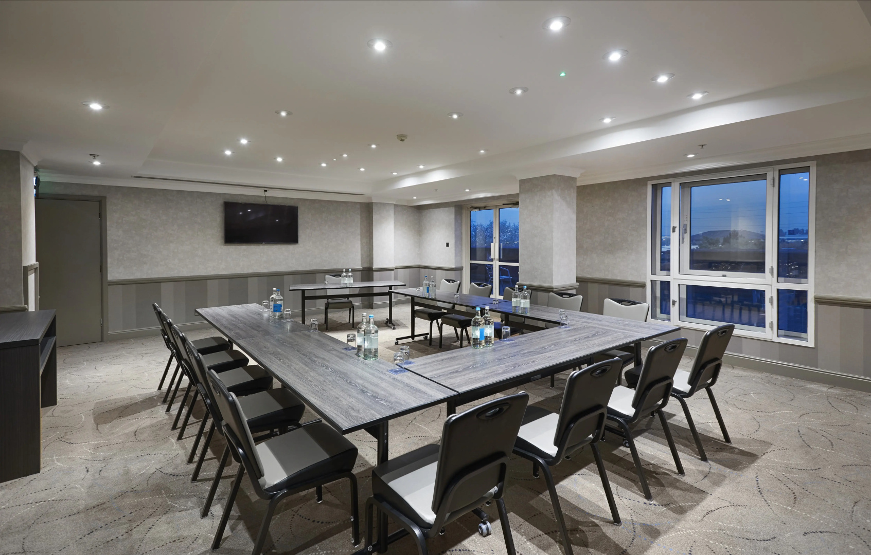 DoubleTree by Hilton Dartford Bridge