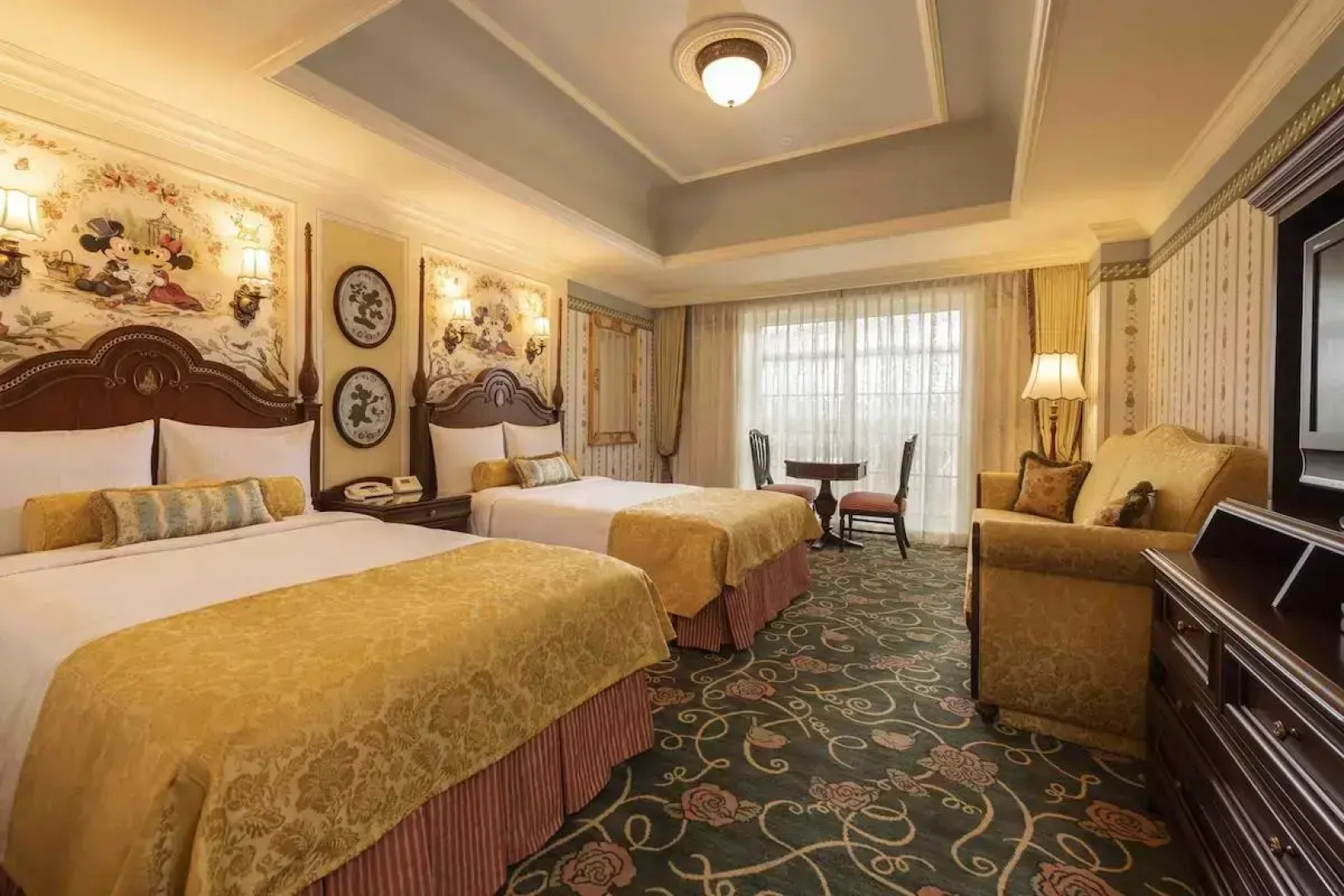 Tokyo Disneyland Hotel