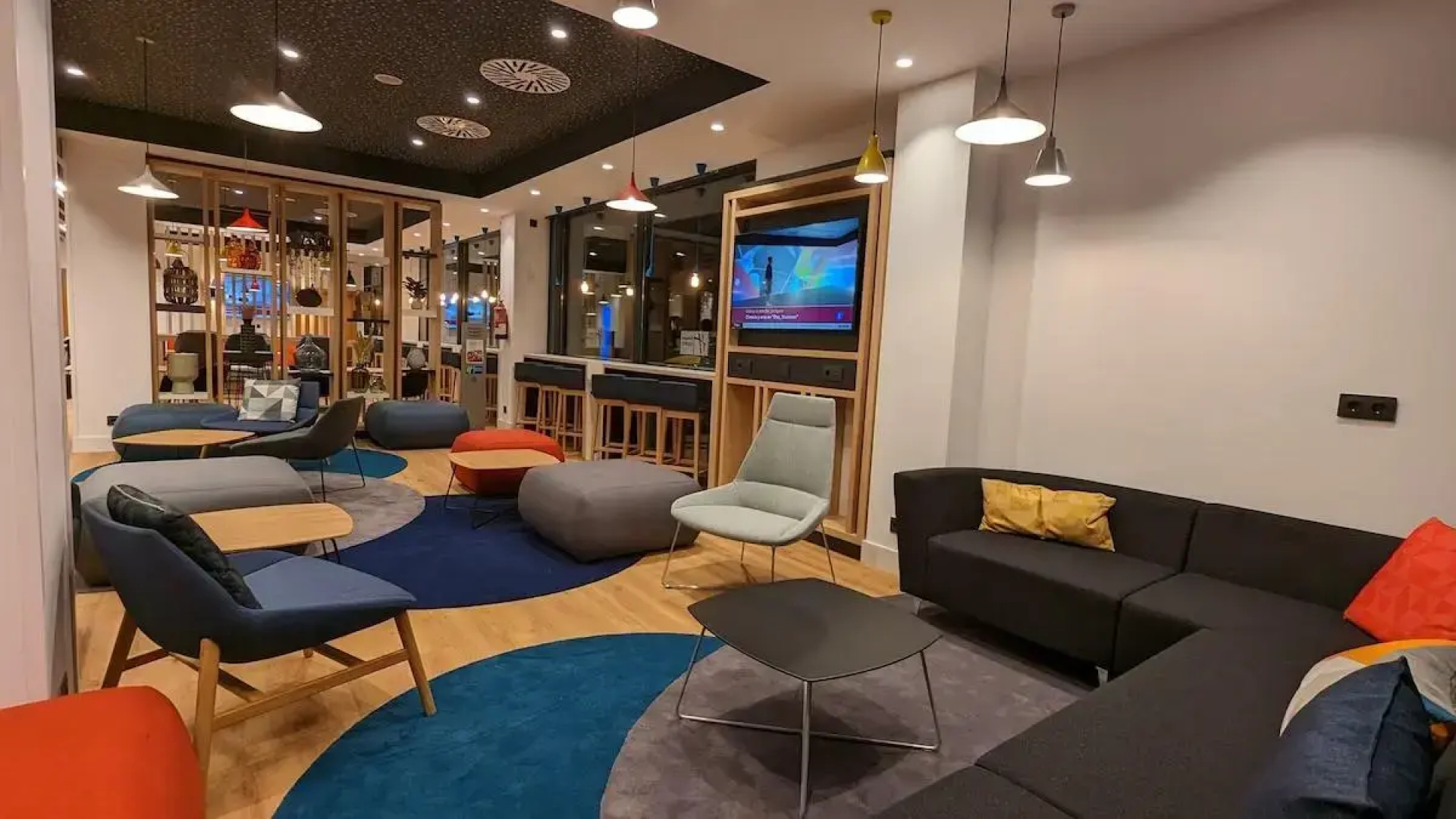 Отель Holiday Inn Express Bilbao, an IHG Hotel