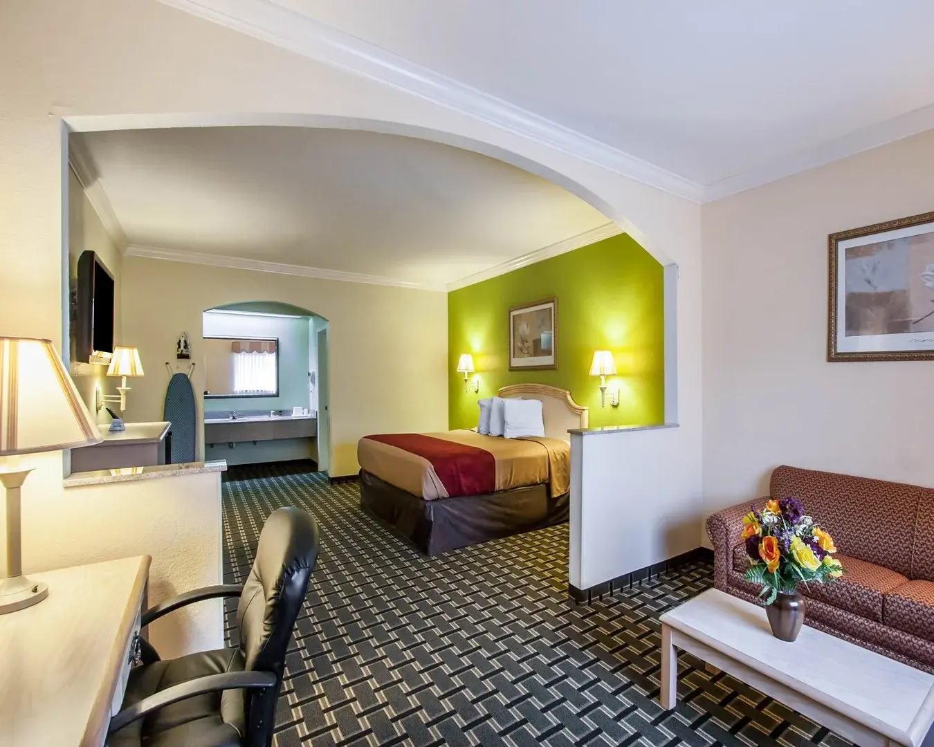 Memorylane Inn & Suites