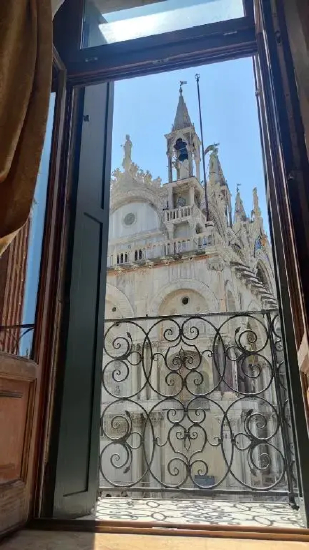 Bellevue Luxury Rooms – San Marco Luxury