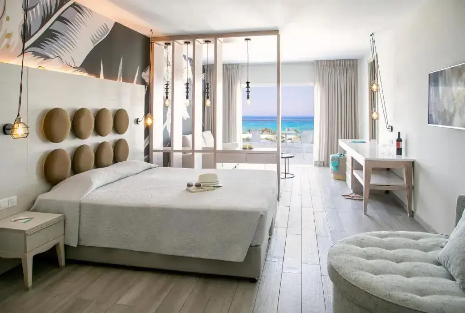 Vangelis Hotel & Suites