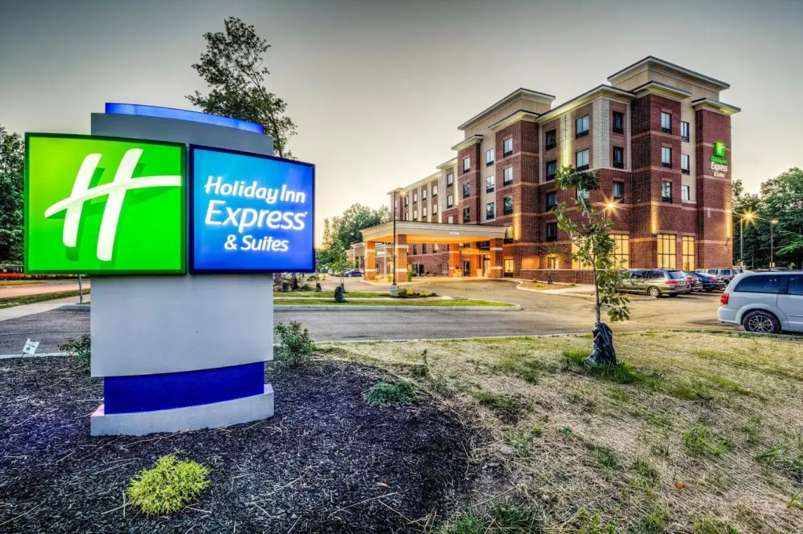 Holiday Inn Express & Suites Cleveland West - Westlake by IHG