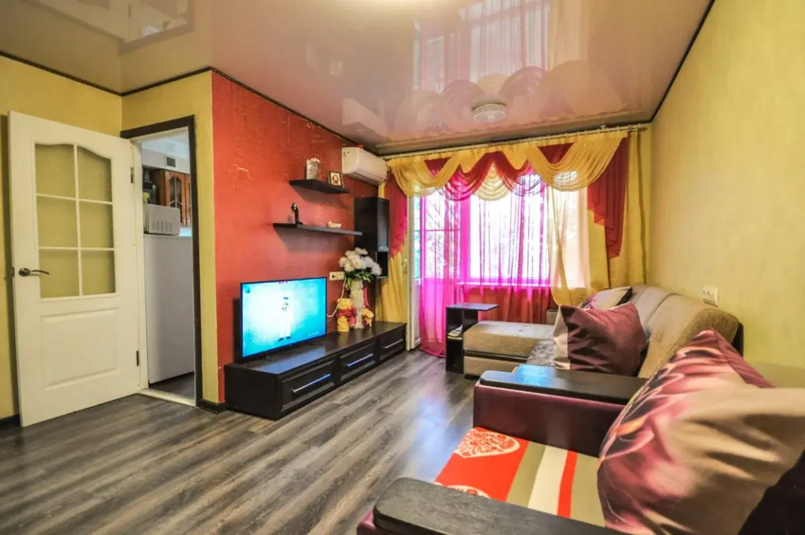 Na Prospekte Lenina Apartments