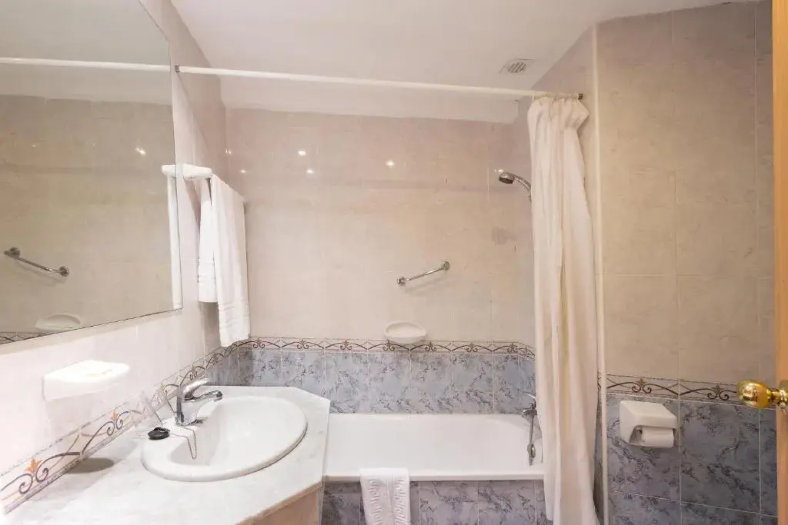 MedPlaya Hotel Alba Beach