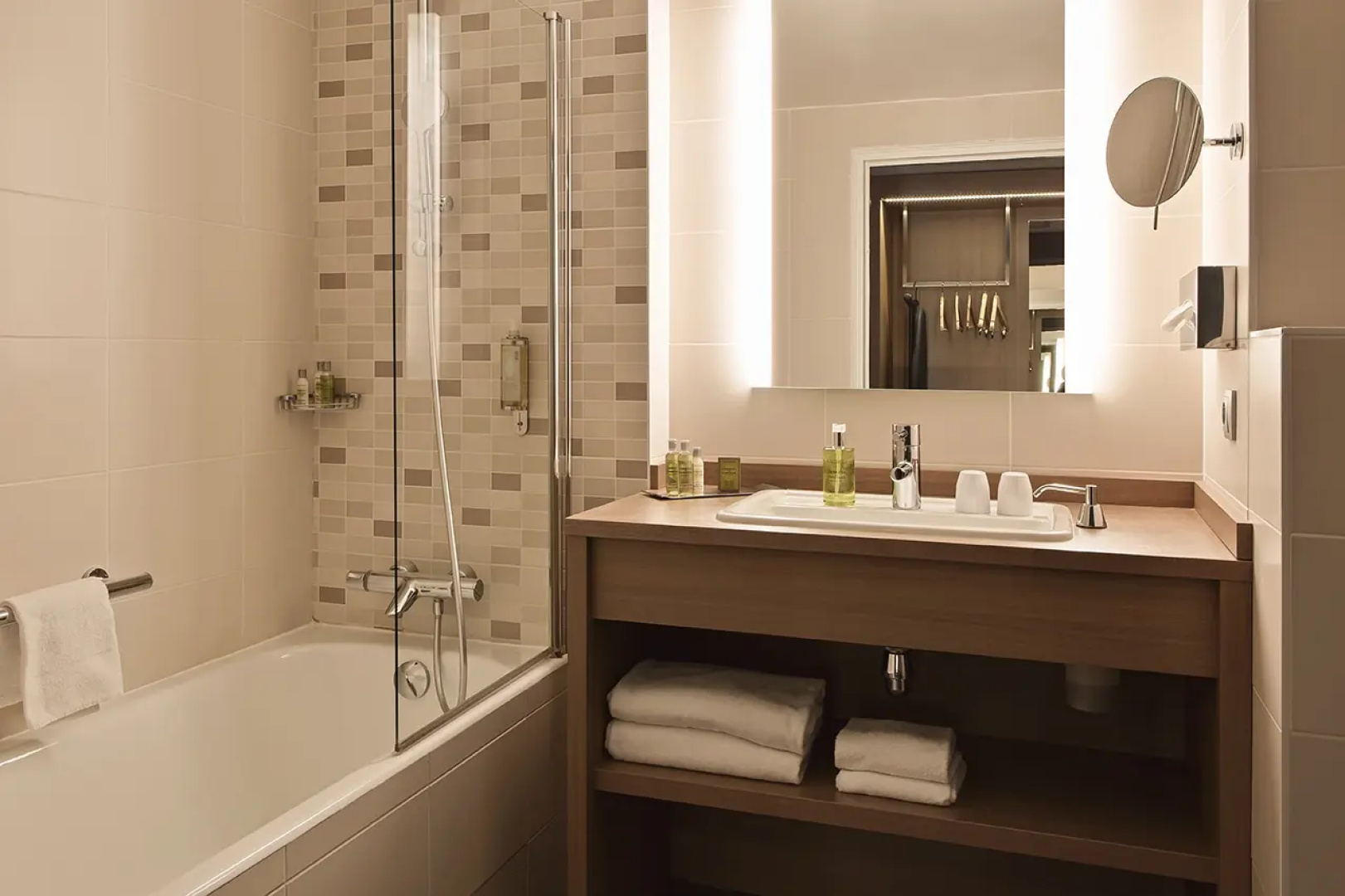 DoubleTree by Hilton Lyon Eurexpo & Spa