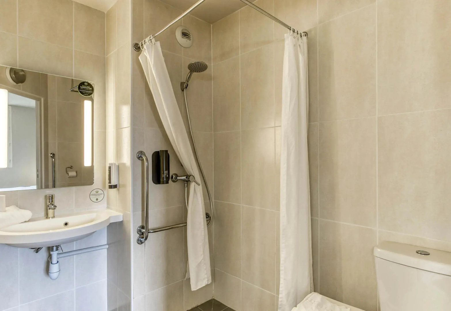 Отель B&B Clermont Ferrand Gerzat