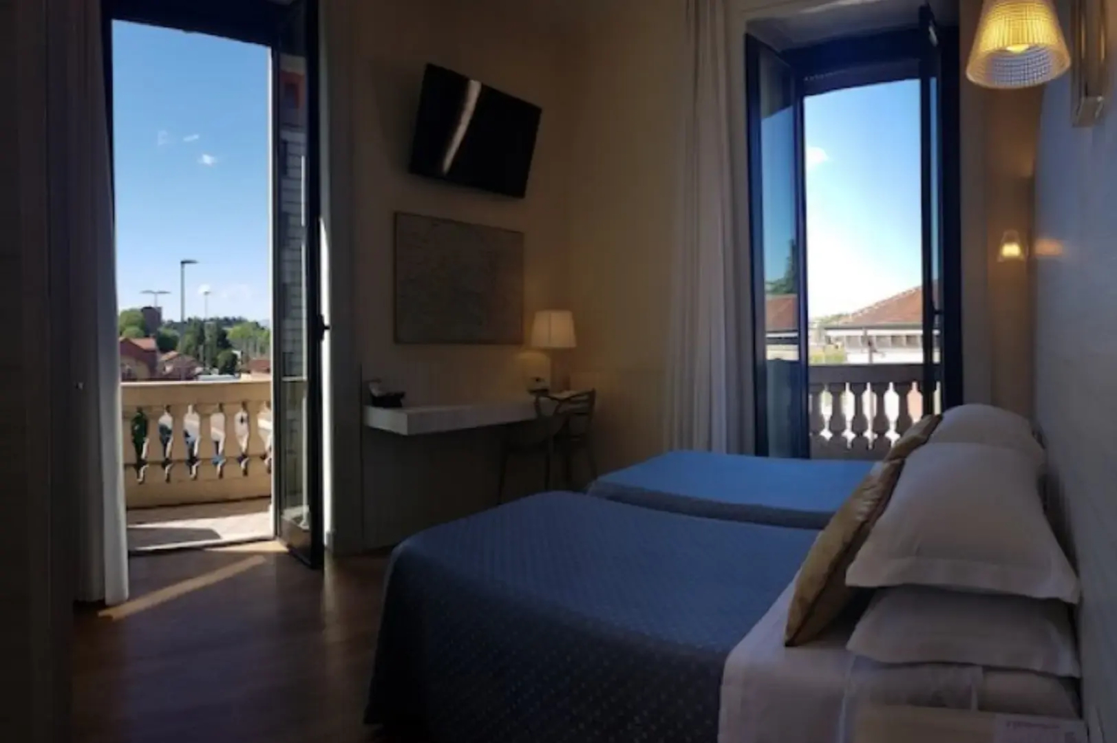 Hotel La Nuova Rotaia