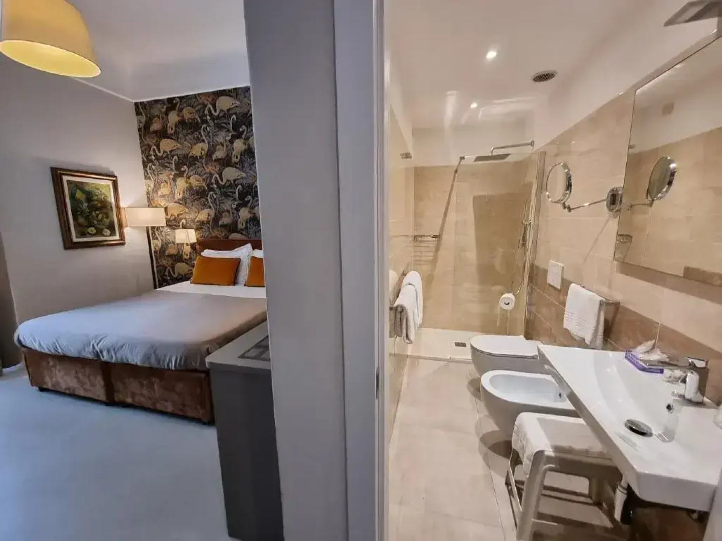 Отель Maxim Axial