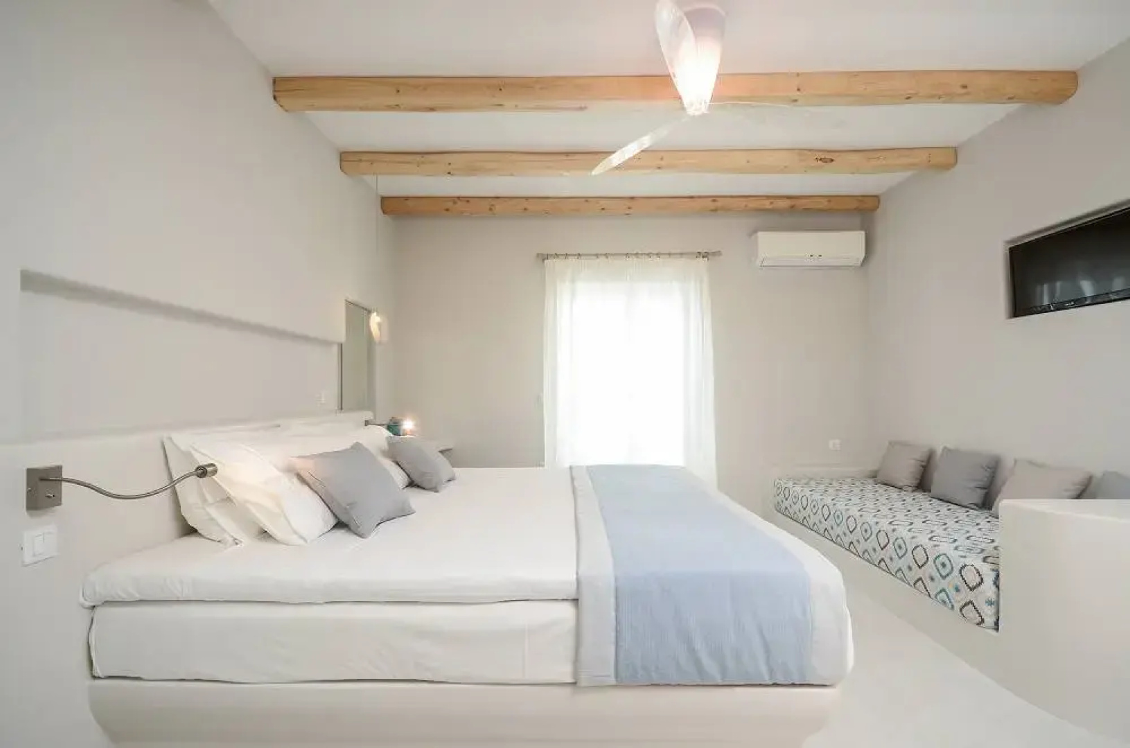 Antony Suites - Adults Only