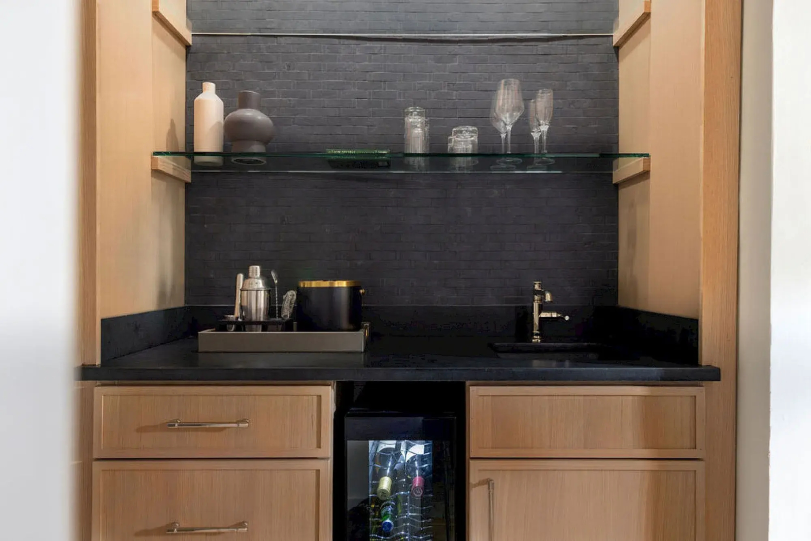 Garden District Hotel