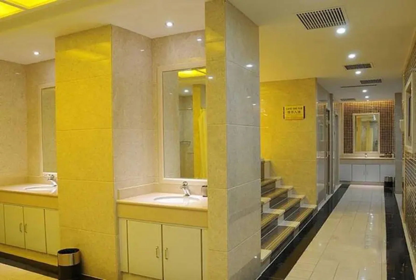 Shenshi Business Hotel