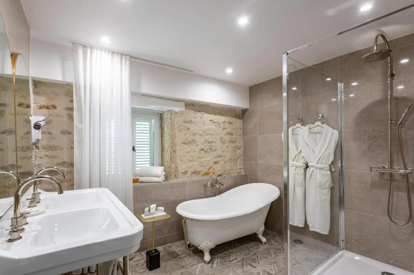 Castel de Tres Girard