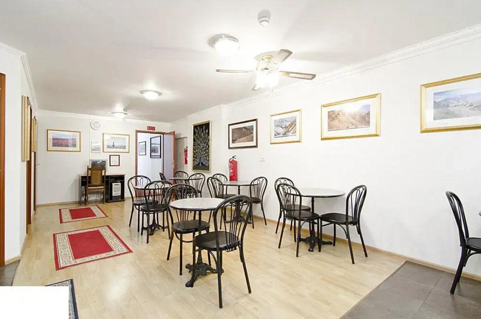 B&B Guesthouse - Bed and Breakfast Keflavik Centre