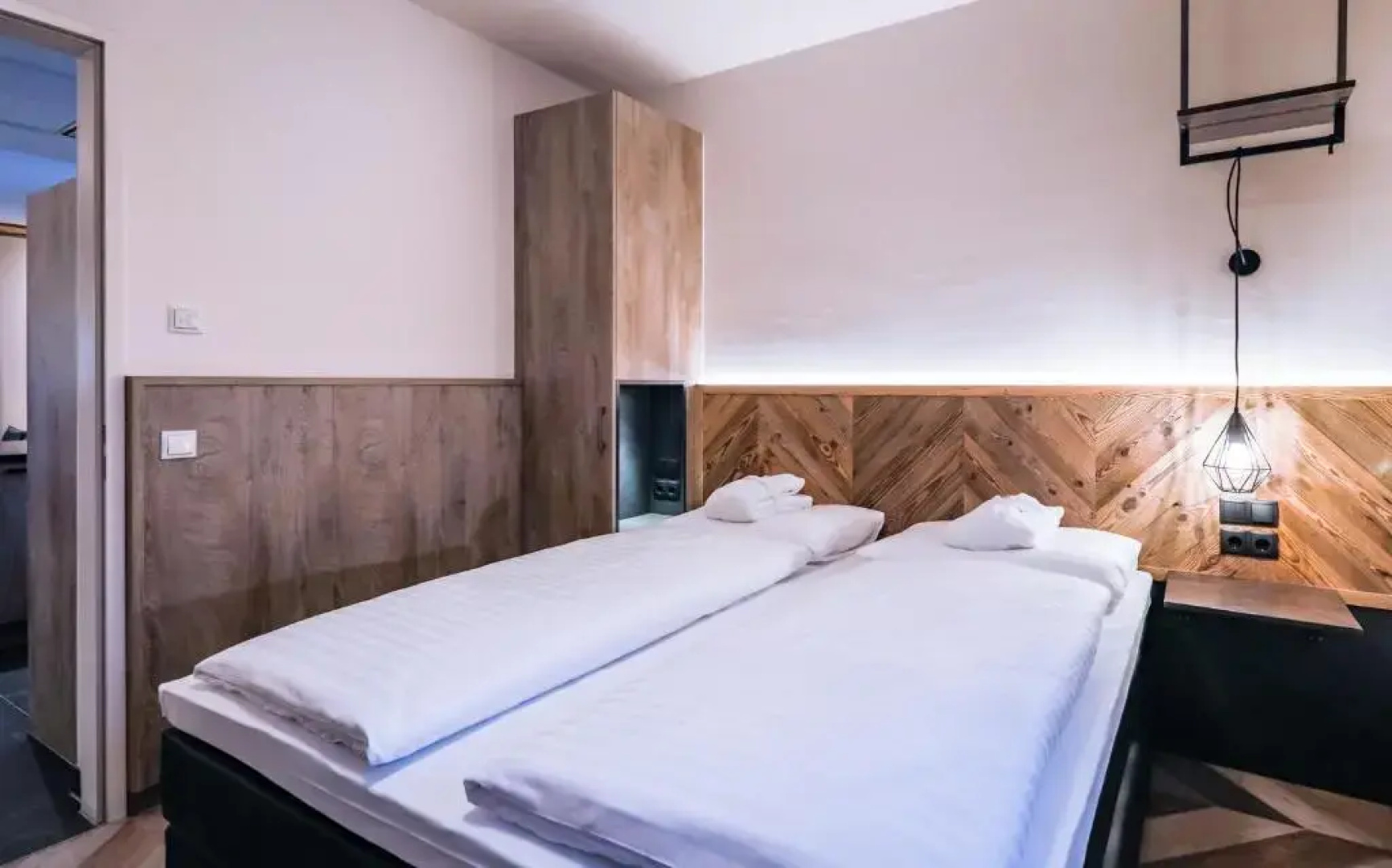 24 by AvenidA - Mountain Hotel
