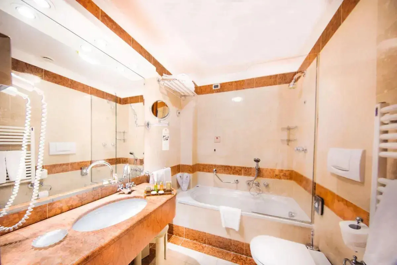 Отель Colombina