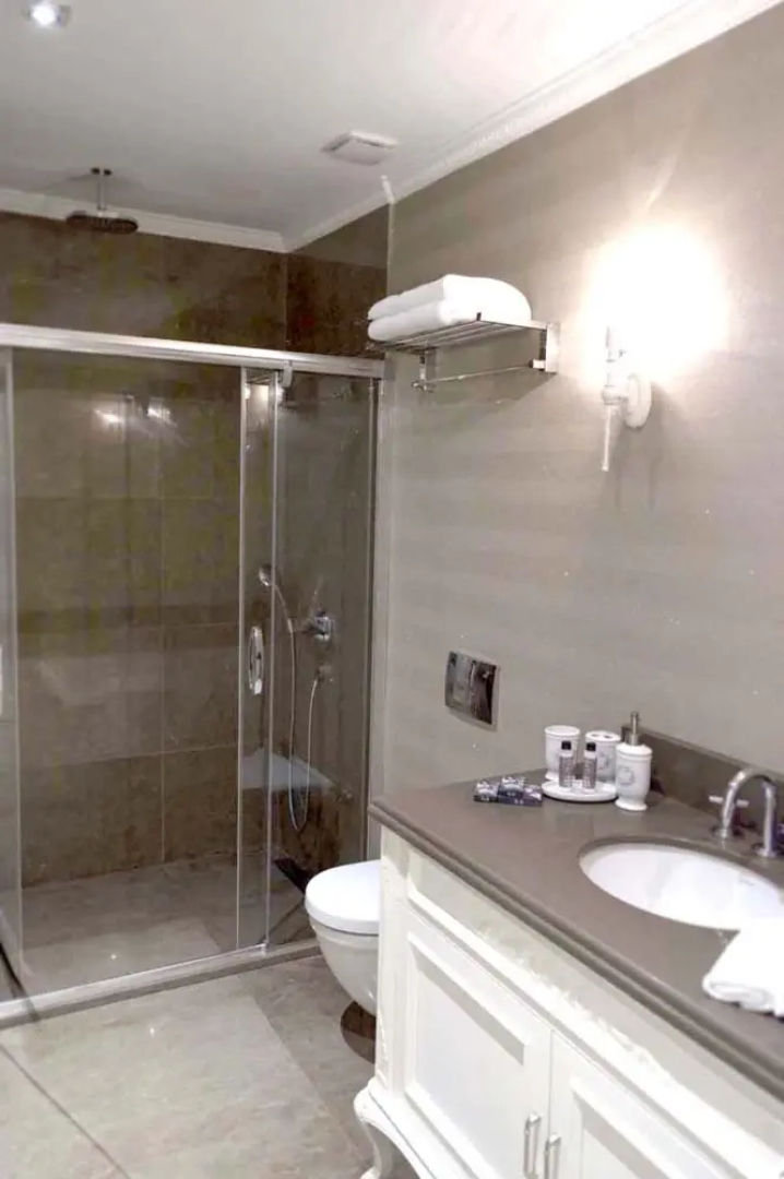 Ena Boutique Hotel & Residences