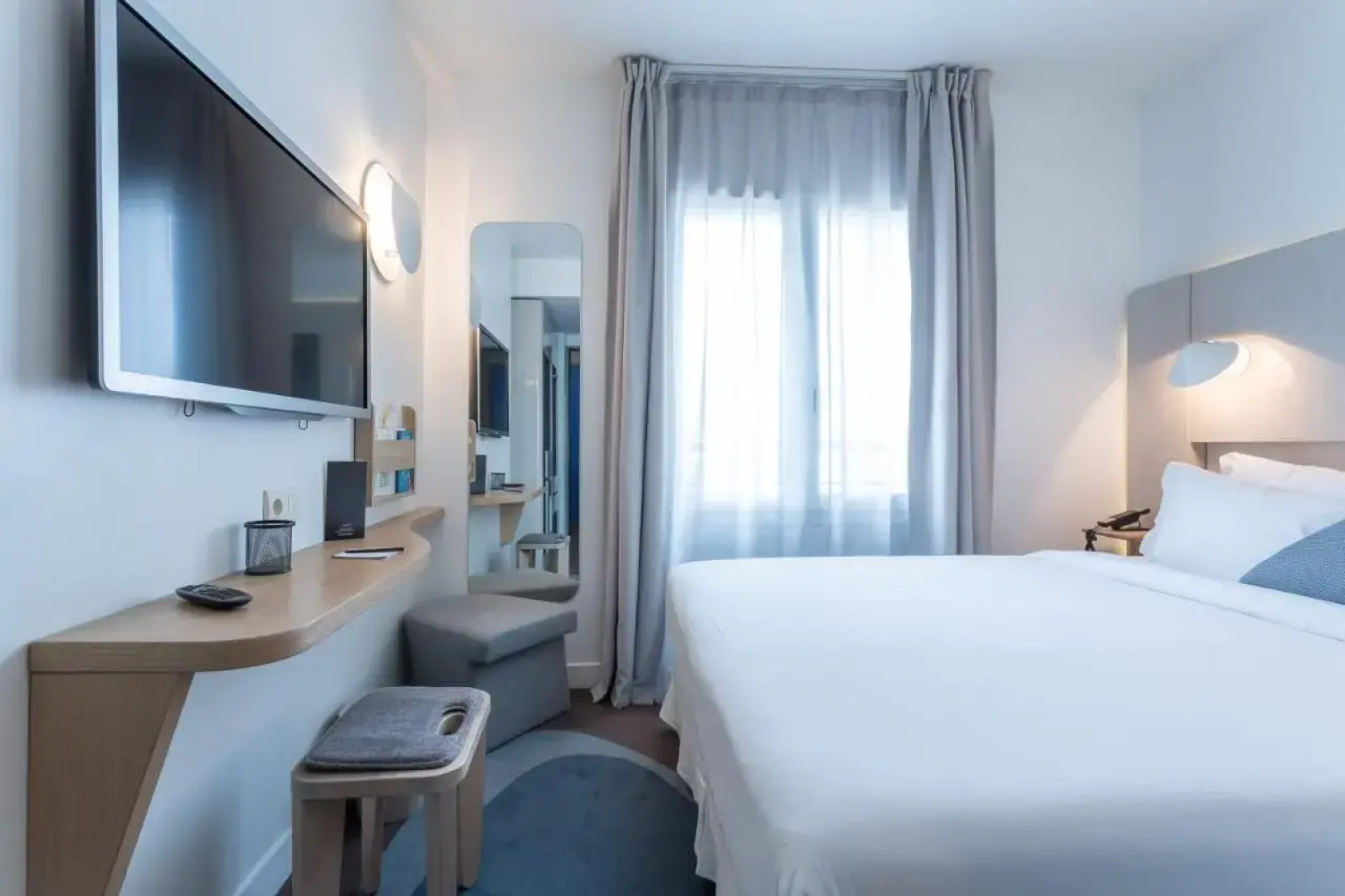 Отель Hôtel Le Marcel - Paris Gare de l'Est