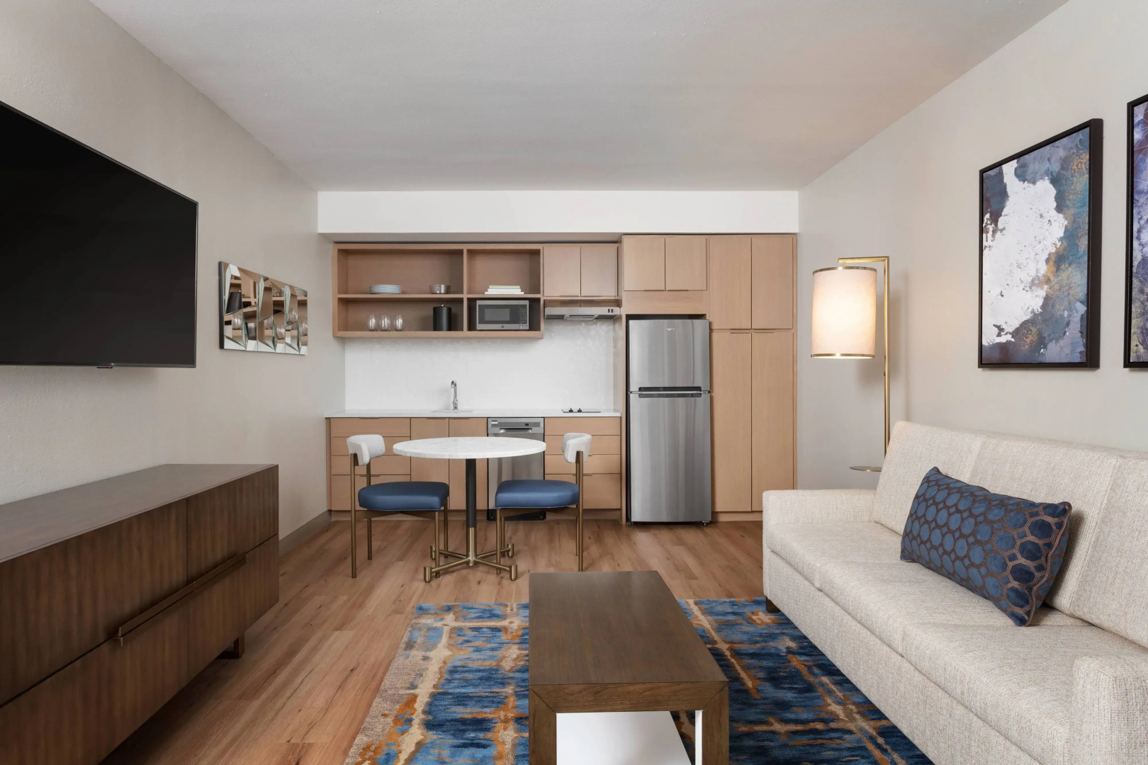Delta Hotels by Marriott Virginia Beach Waterfront Suites