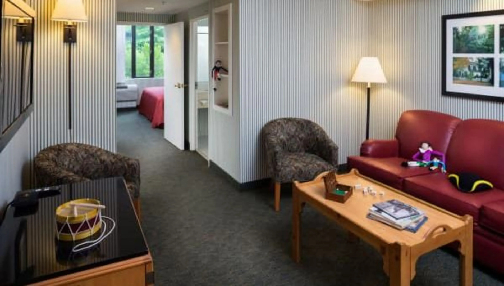 Williamsburg Woodlands Hotel & Suites, an official Colonial Williamsburg Hotel