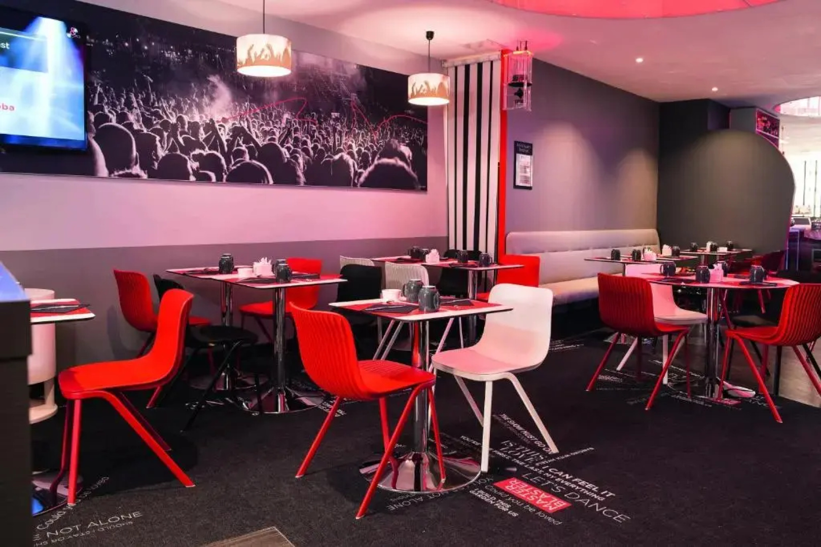 Отель Inn Design Paris Saint Quentin