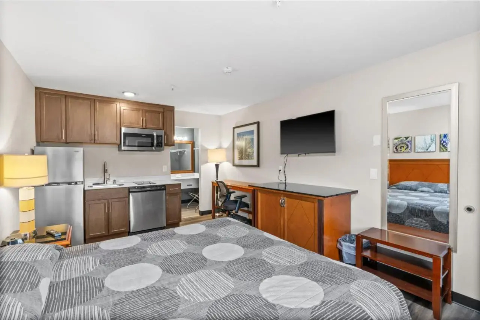 Basecamp Puyallup a Travelodge by Wyndham