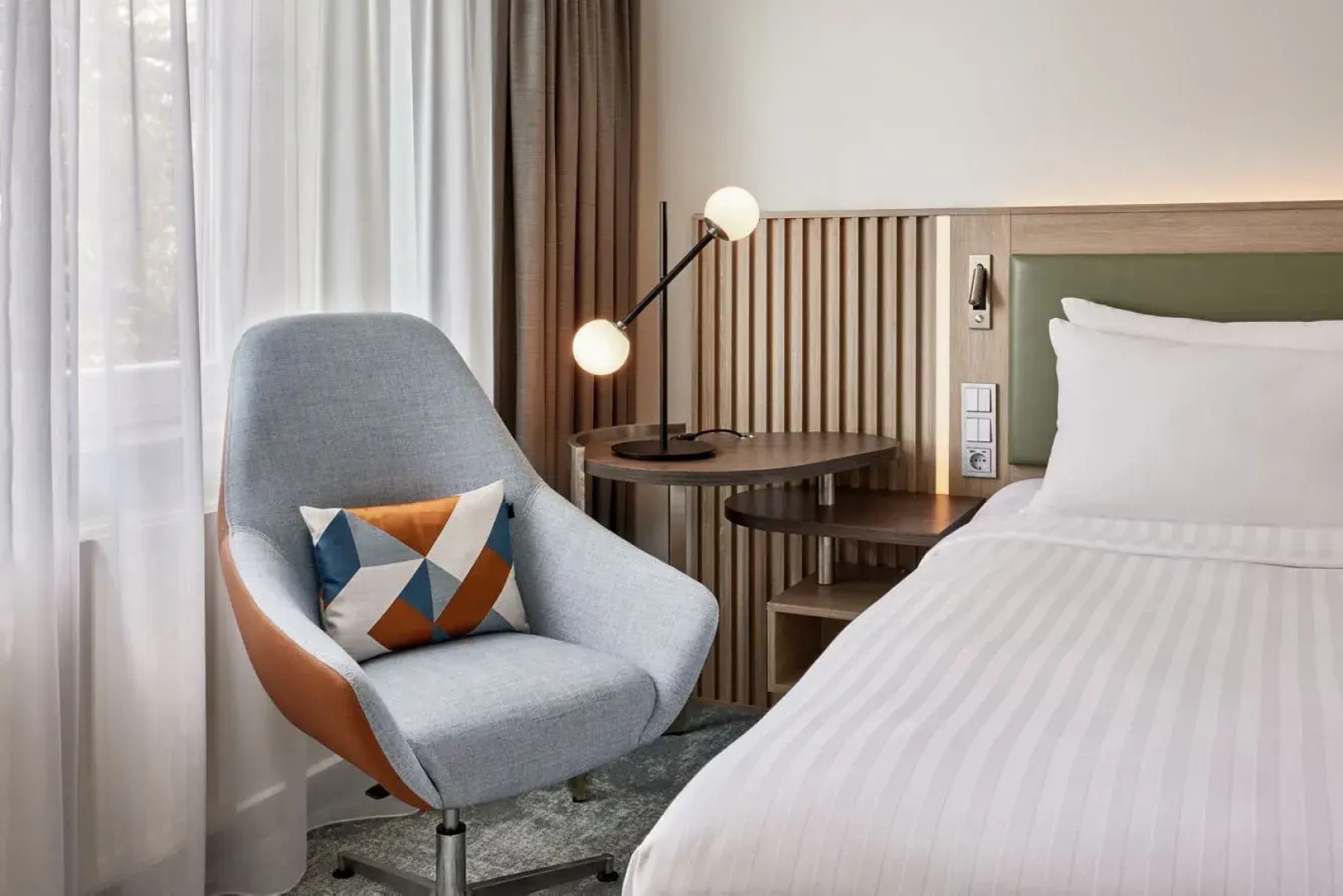 Отель Courtyard by Marriott Dortmund