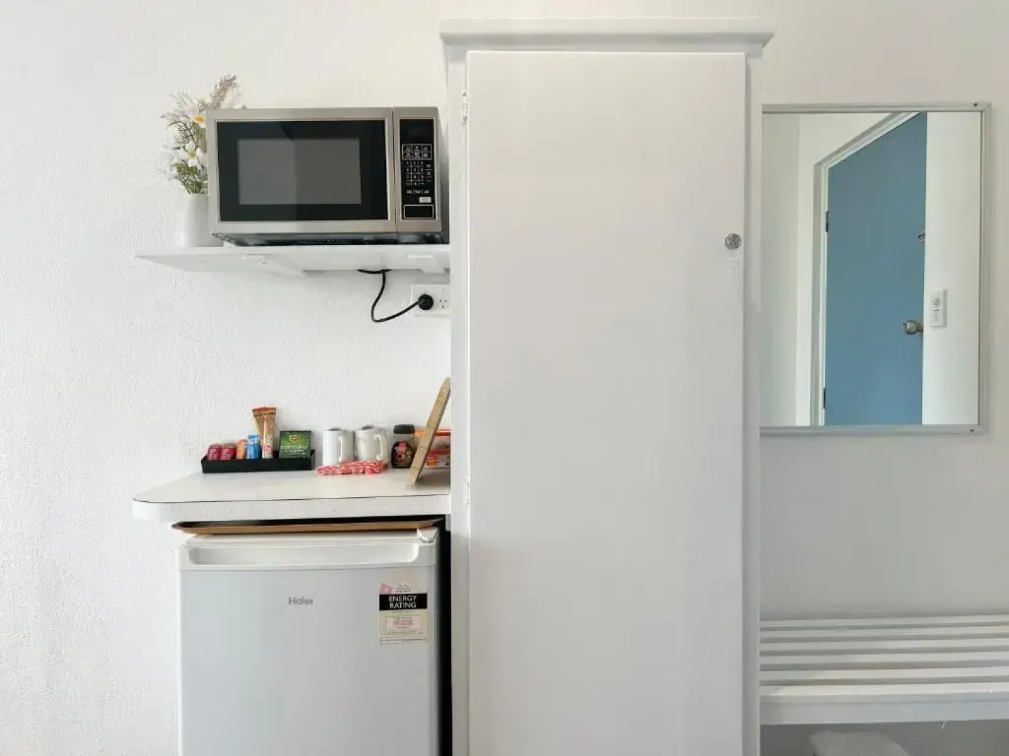 Mollymook Ocean View Motel - Welcoming Guests 18 Years and Older