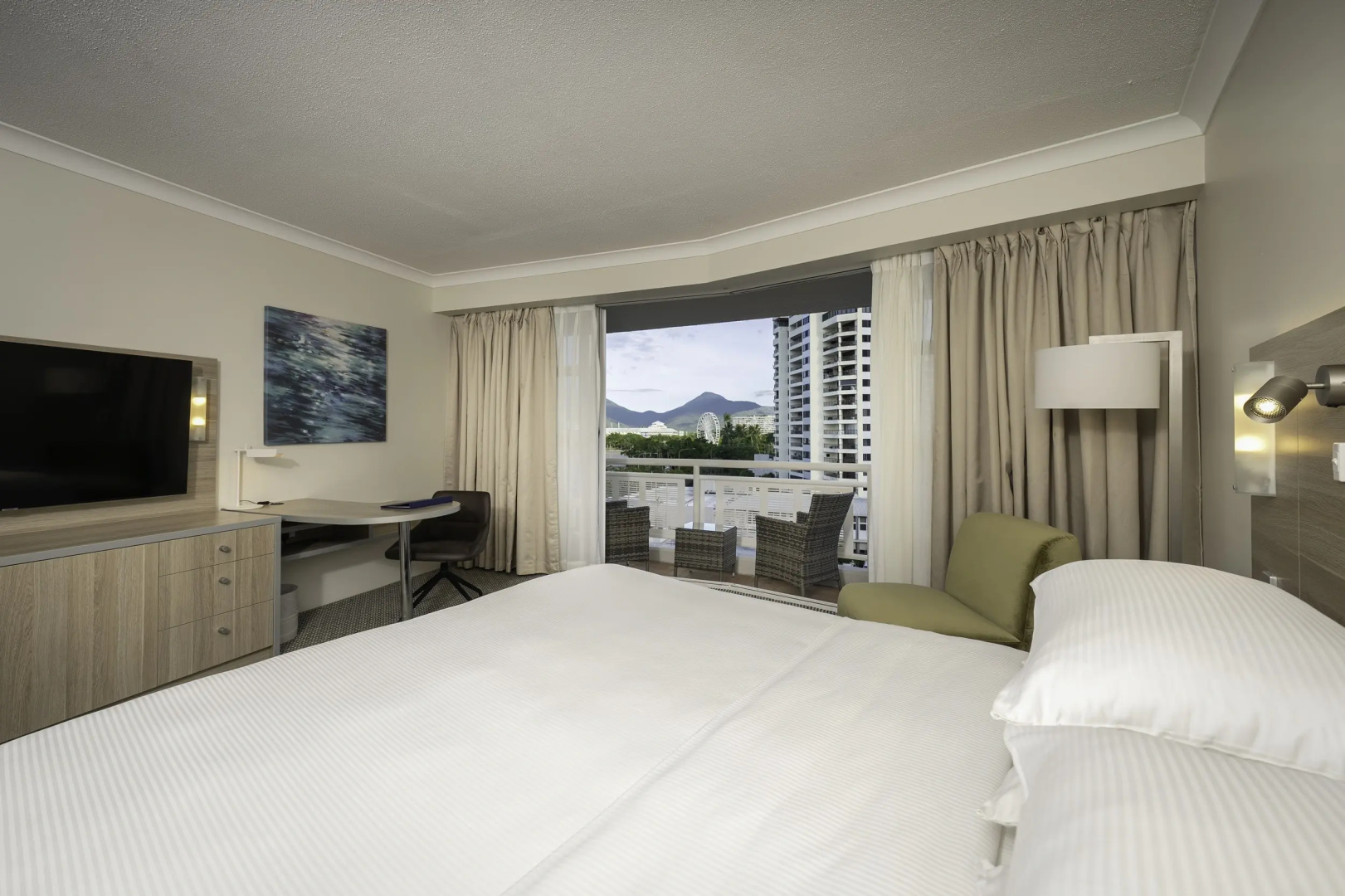 DoubleTree by Hilton Hotel Cairns