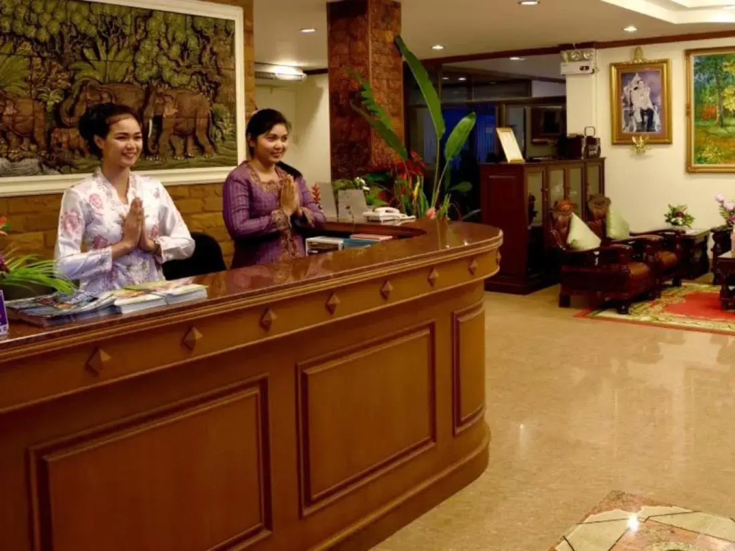 Sripet Hotel