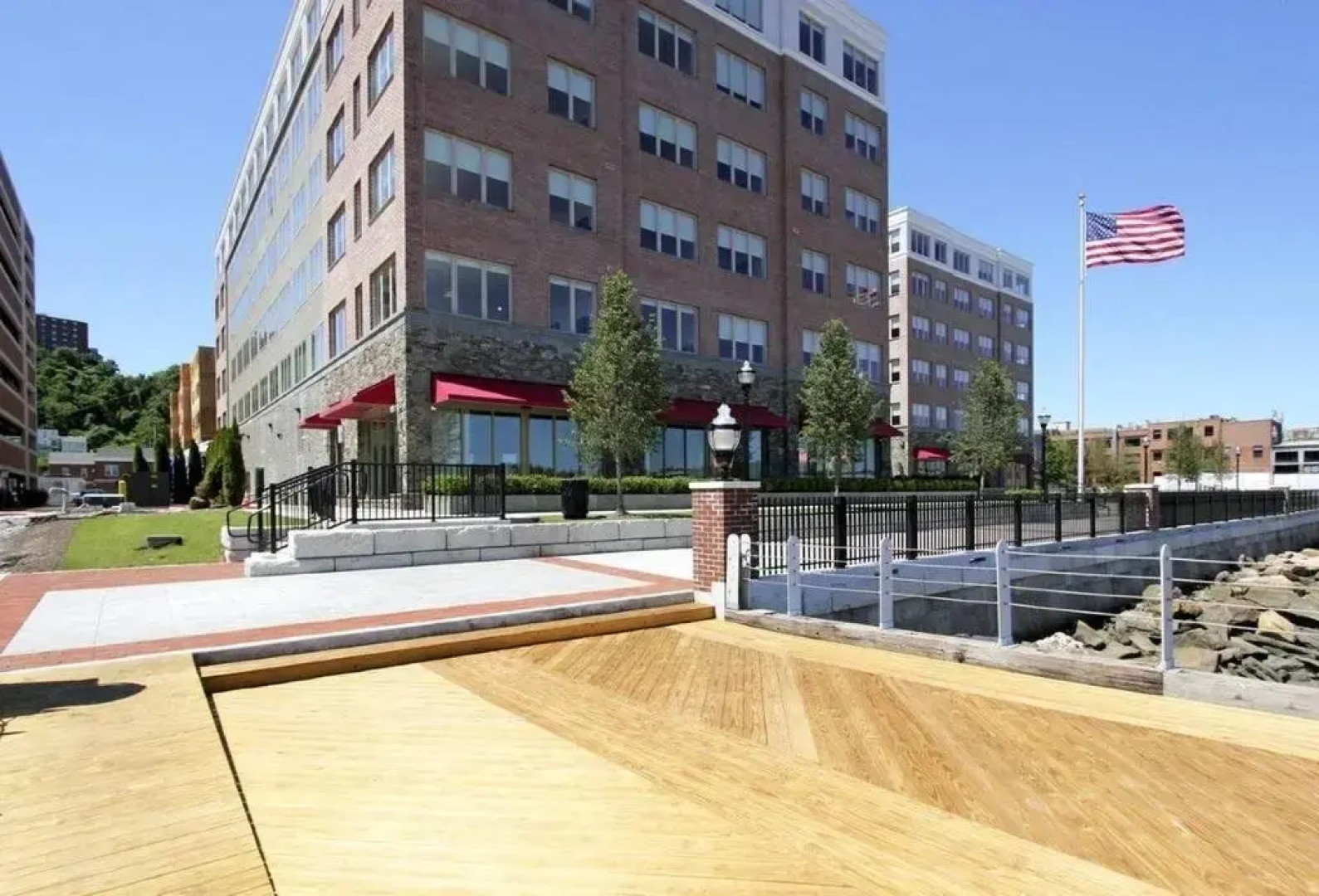 Cesar Suites at New York Plaza