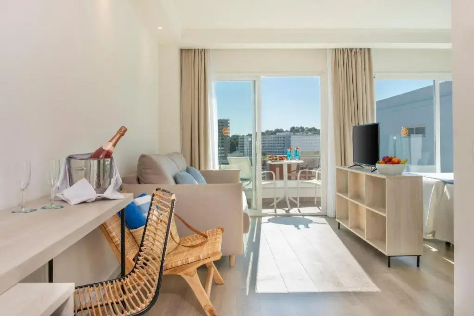 Отель HSM Atlantic Park Hotel