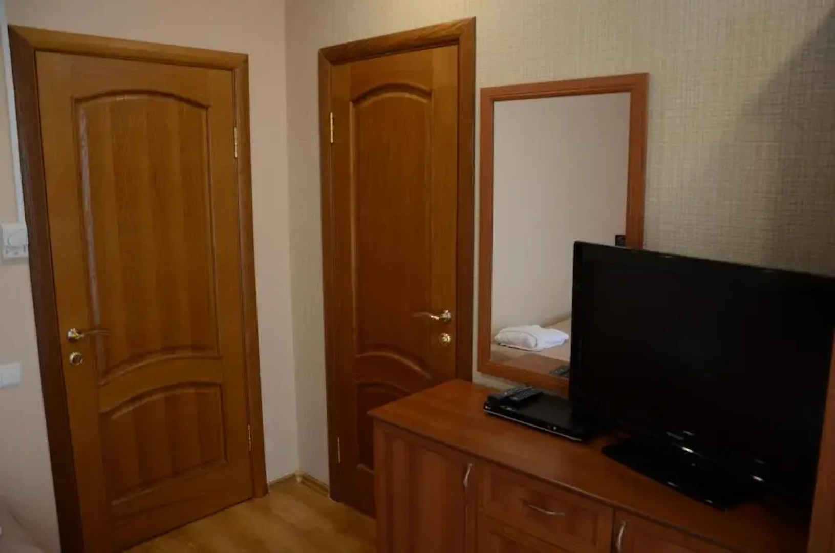 Son Y Morya Apartment