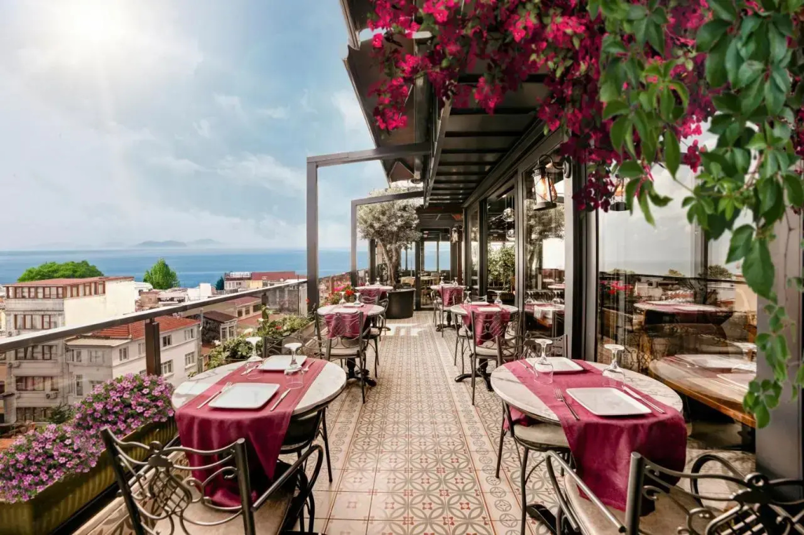 Skalion Hotel