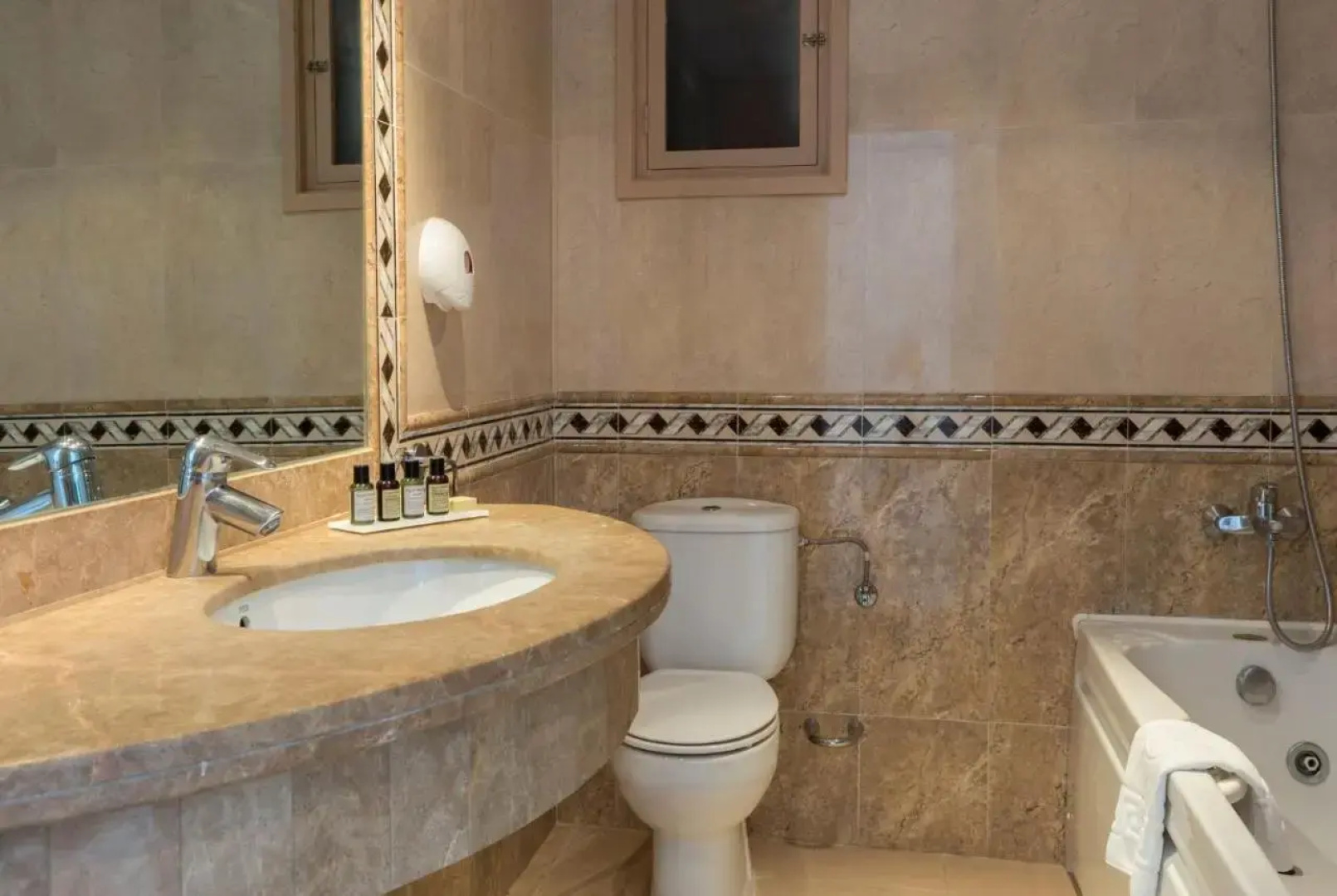 Hotel Aromar