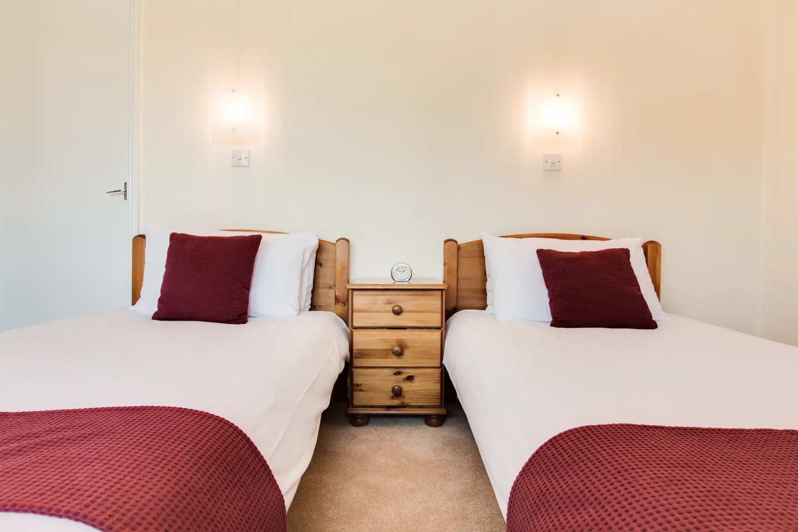 Cumberland House Gatwick B & B