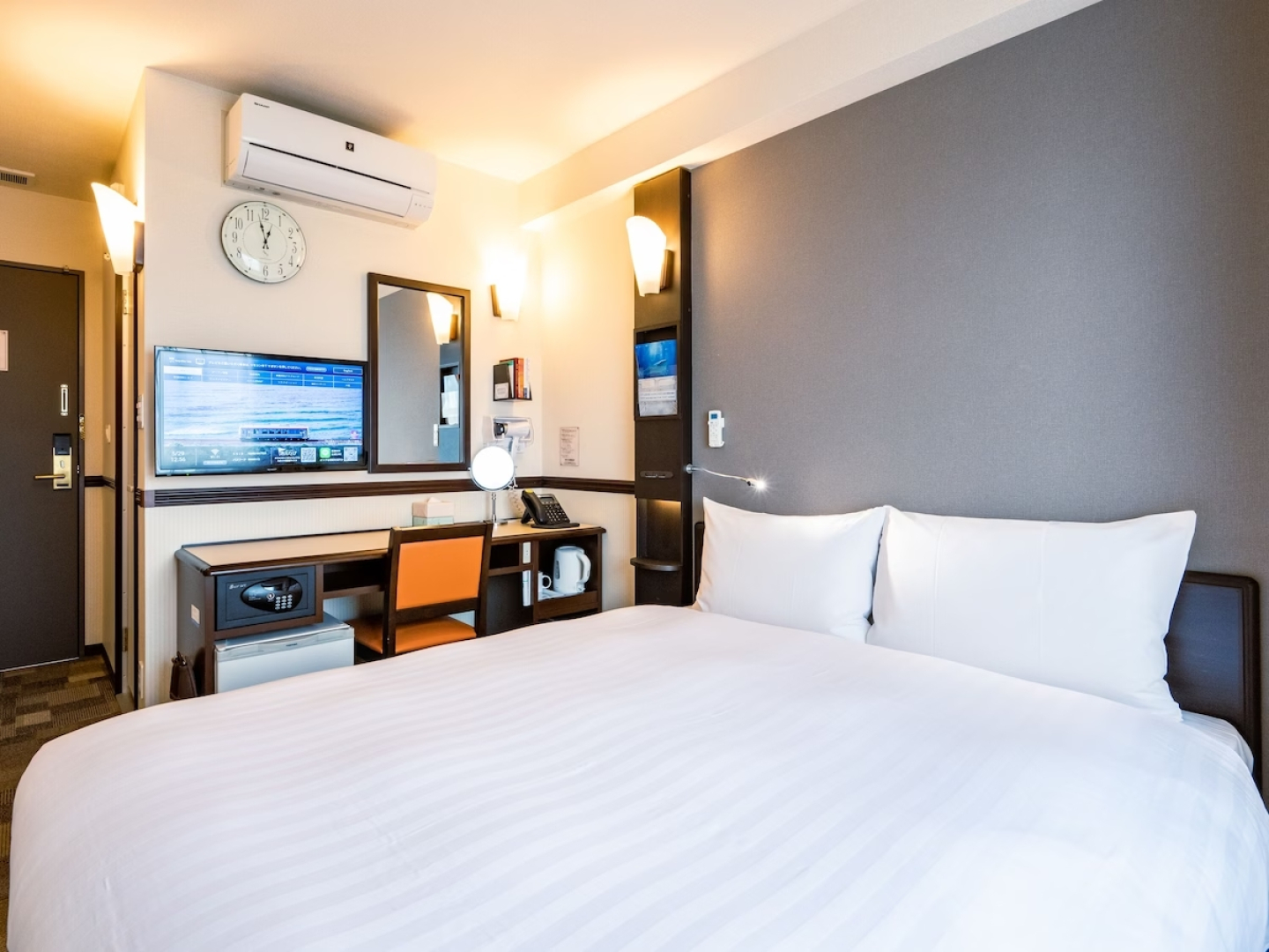 Toyoko Inn Shin Osaka Higashi Mikuni Station